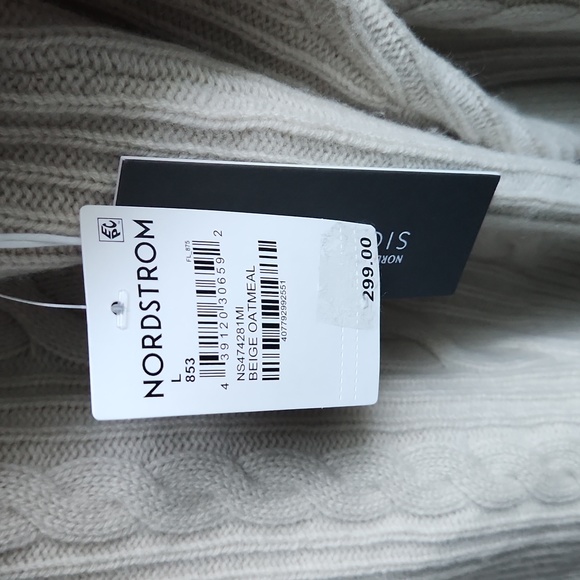 Nordstrom Signature - Cashmere/Wool Cable Knit Sweater, Oatmeal, Size L - Picture 14 of 14
